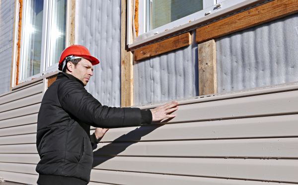 Cost of Vinyl Cladding Repair in Saint Joseph