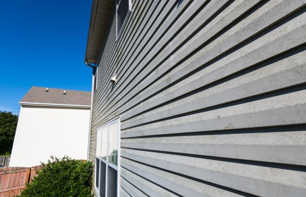 Cost of Vinyl Siding Panel Replacement in Saint Joseph
